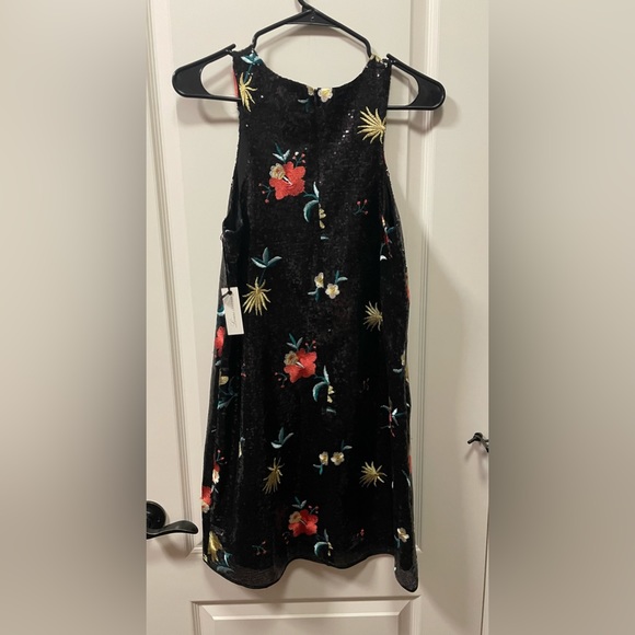 NWT lovers + friends sequin and embroidered dress , size large - Picture 3 of 4